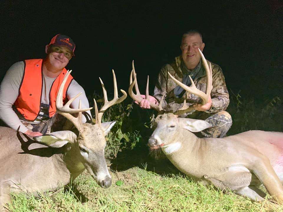 Kansas Whitetail Hunts at Scattered Acres
